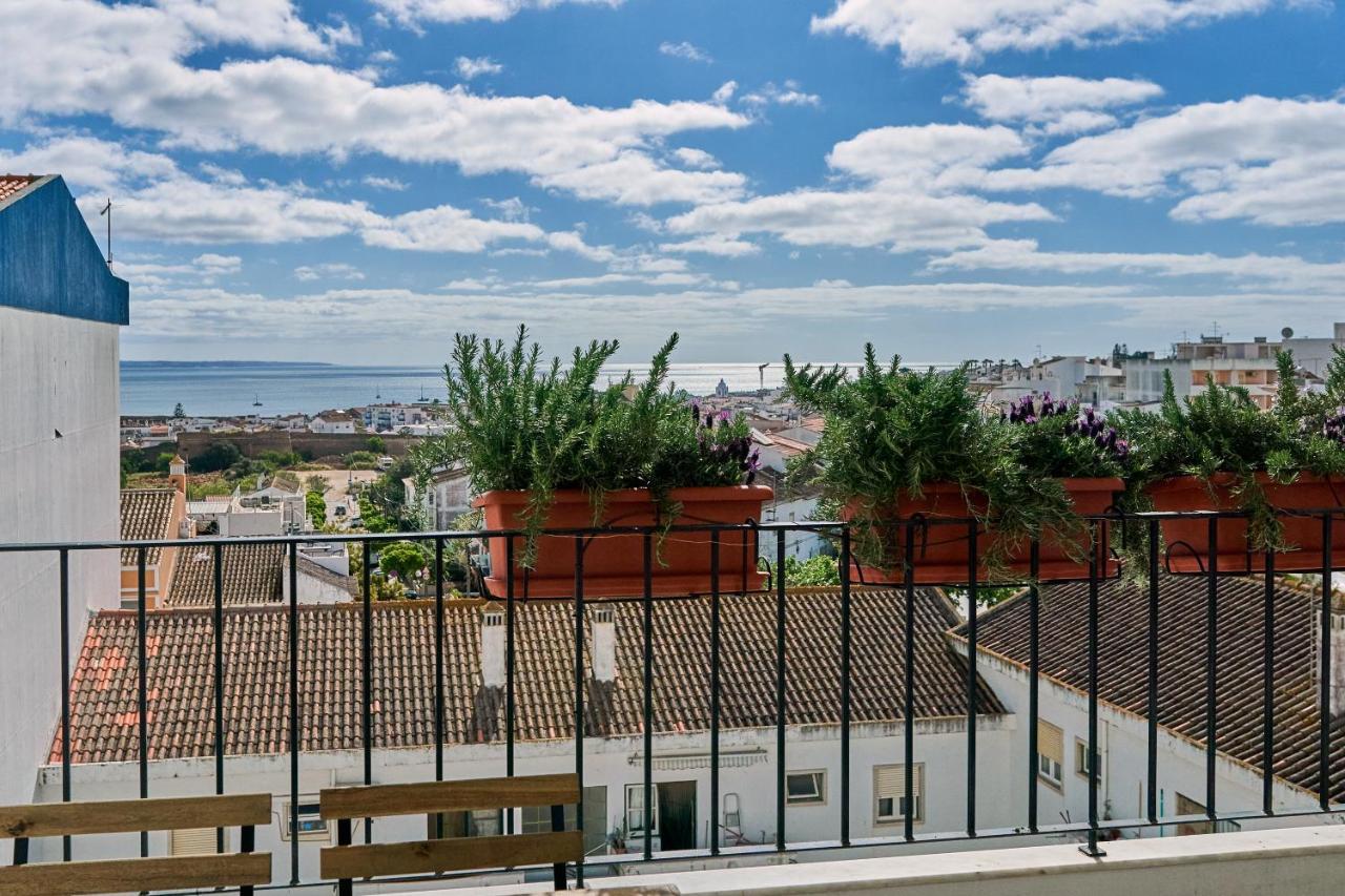 Blue Horizon Apartment